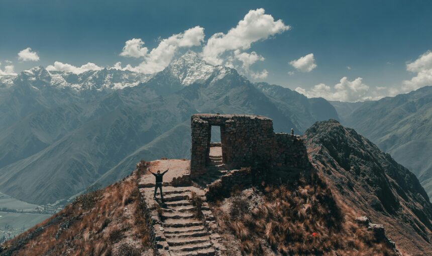 Sacred Valley Adventure + Ollantaytambo Trek + Starry Night Experience + Machupicchu 6D/5N